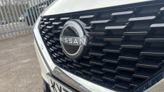 Nissan Qashqai 1.3 DiG-T MH N-Connecta 5dr Petrol Hatchback